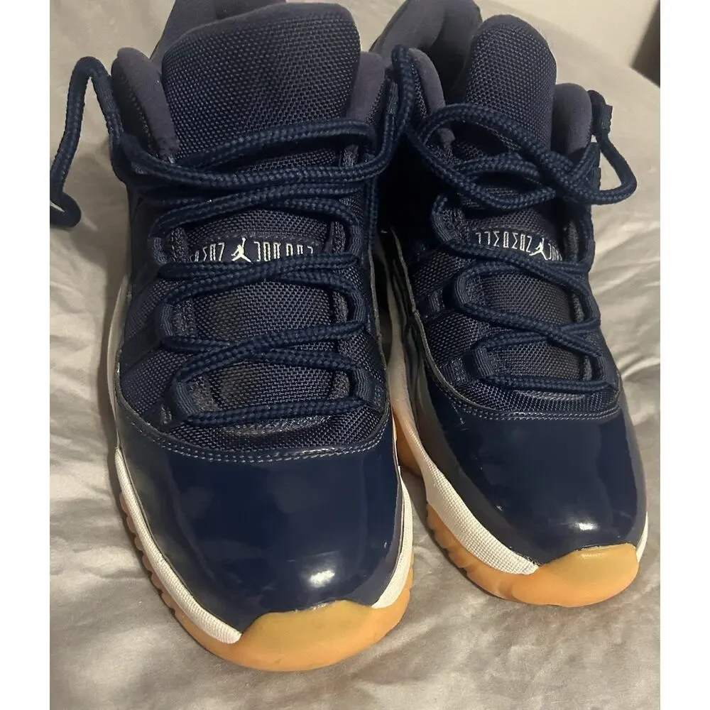 Nike Air Jordan 11 Retro Low Men's Size 10.5 Midnight Navy Gum 528895-405